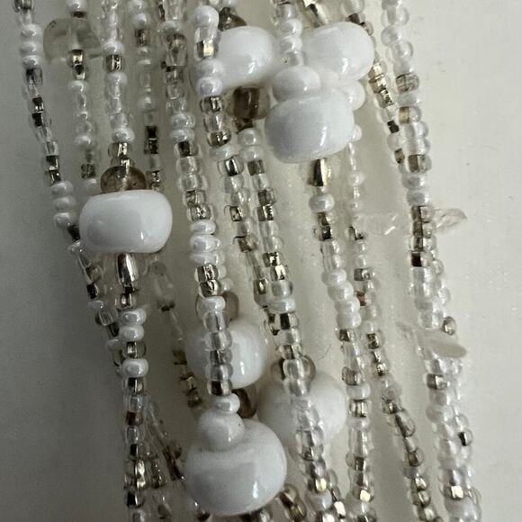 Multistrand white and clear seed bead magnetic closure statement necklace - Picture 2 of 5